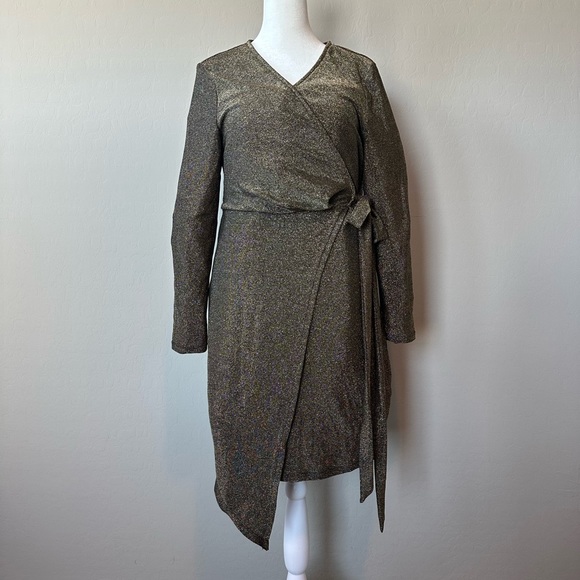SHEIN Gold Metallic Faux Wrap Dress - Picture 4 of 9